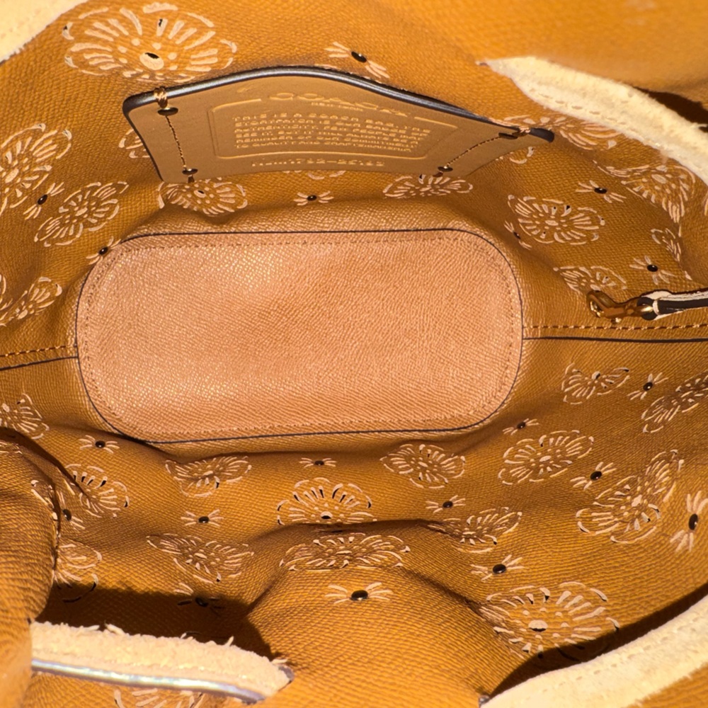 Coach Bucket Bag 18 with Cut Out Tea Rose - Picture 8 of 8
